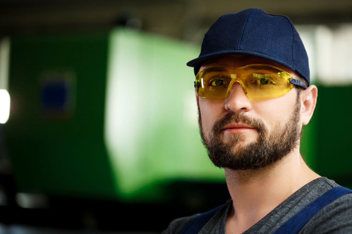 gorras con protección solar y refrigerantes