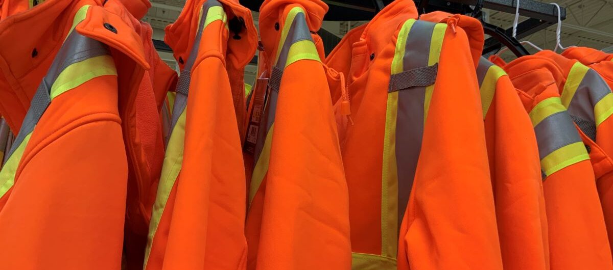 la ropa de trabajo se considera EPI